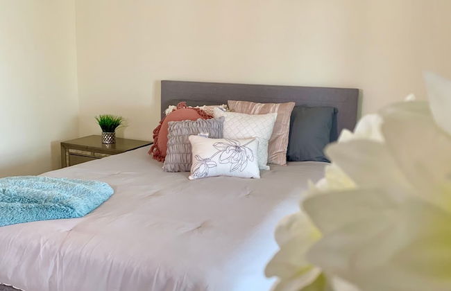 The Trotter Manor - With Private Yard & Parking, Near Falls & Casino by Niagara Hospital - Foto 6