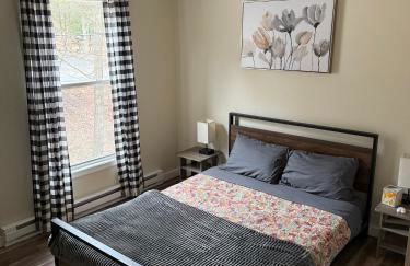 Spacious and tranquil 5br house in charming East Stroudsburg w game room, pets allowed - Foto 33