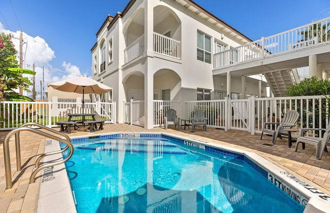Large Family Condo Close to the Beach With Pool! - Foto 16