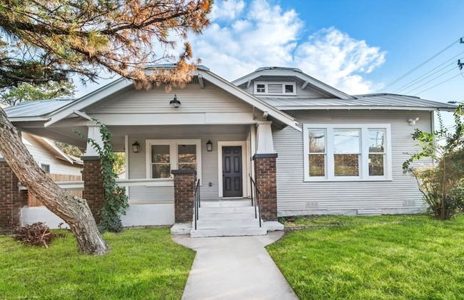 Bold Bright 4BR 3 5full Baths Near Riverwalk Dtown - Foto 3