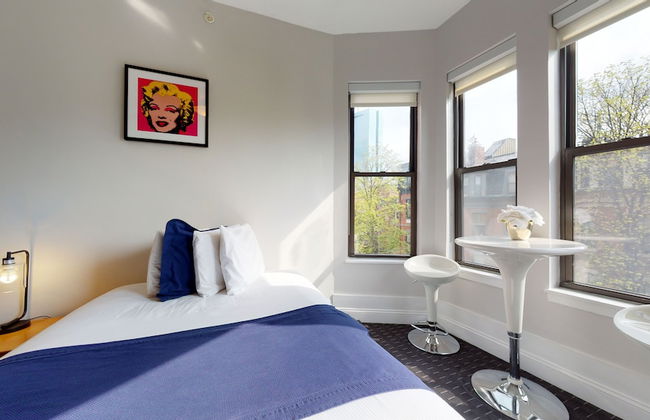 Maverick Suites at 400 Columbus Ave - Foto 12