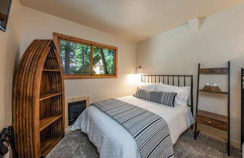 HB Hideaway Boho Treehouse Vibes in the Pines - Foto 31