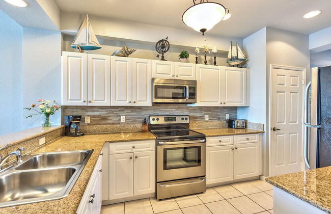 Asiago Vacation Rental at Lely Resort. Newly Furnished 2-Bedroom Condo with Stunning Lake & Golf Views. Spacious Retreat with Private Lanai, Resort Pool, Hot Tub and Gym Access - Foto 10