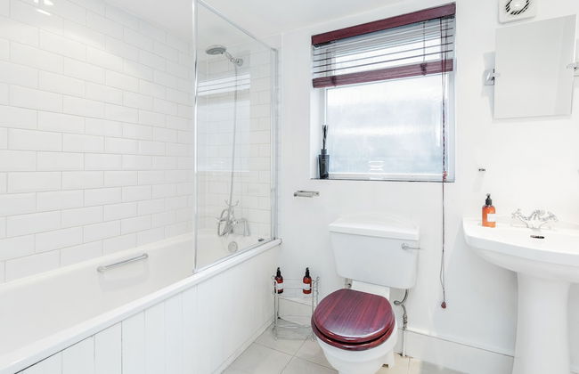 Bright Welcoming Apartment With Terrace, Fulham 3 bed - Foto 13