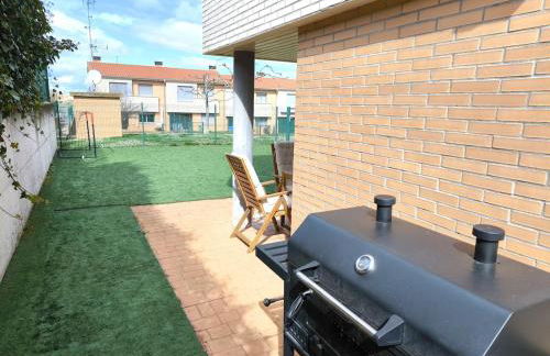 Unifamiliar con jardín, piscina, tenis y pádel - Foto 29