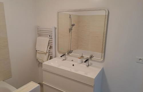 Bel Appartement Grande Terrasse avec parking à Dijon - Foto 29