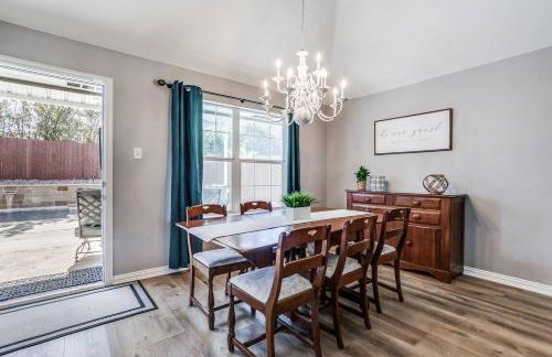 Rockwall Luxury Retreat-Pool/Spa/Patio/Gameroom - Foto 25