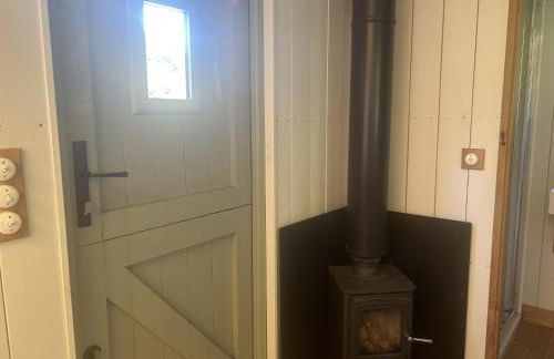 Cabin Retreat in Bedford - Sleeps 2 & Free parking - Foto 15