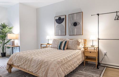 Stylish 2BDR & 2BTH - 15 mins walk to the beach! - Foto 30