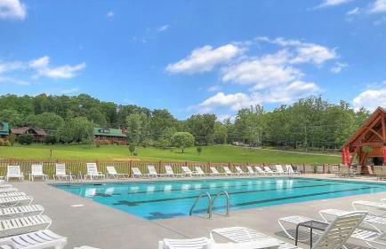 Alpine Joy-Hot Tub, Pond Access ,Cozy Cabin Retreat in the Smokies - Foto 36