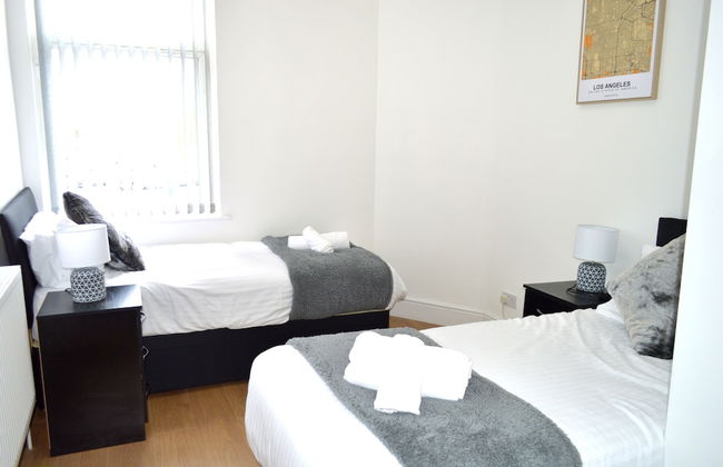 Beautiful Two-bed Apartment With Driveway Parking - Foto 5