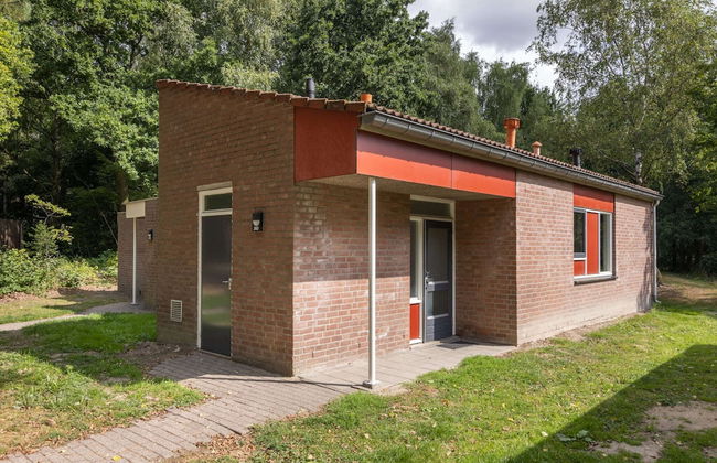 Restyled Bungalow with Dishwasher near Nature Reserve - Photo 29