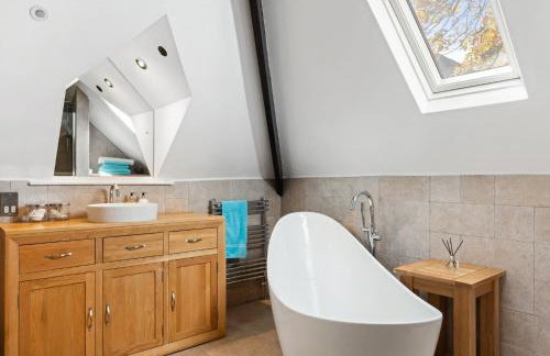 Beautiful Secluded 2 Bedroom Coach House - Foto 10