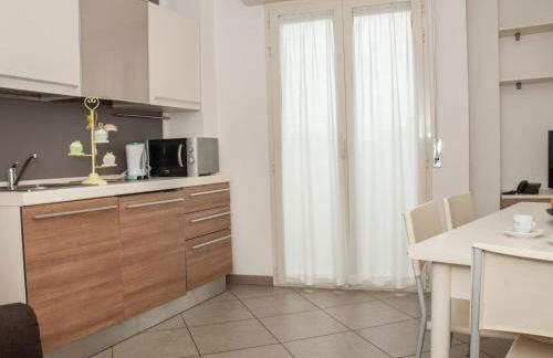 Residence Art - Photo 3