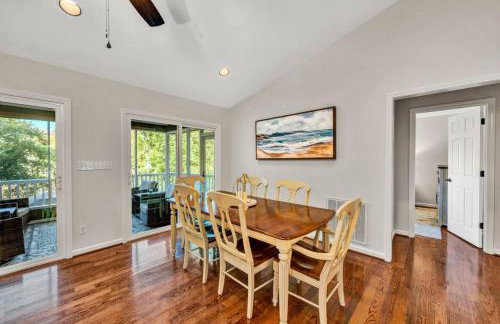 Waterfront Lake House Ideal Dock for Boats, Swimming, Fishing - Foto 37