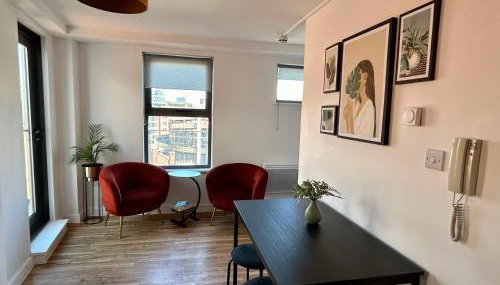 City Centre 2 bed apartment with a balcony - Foto 5