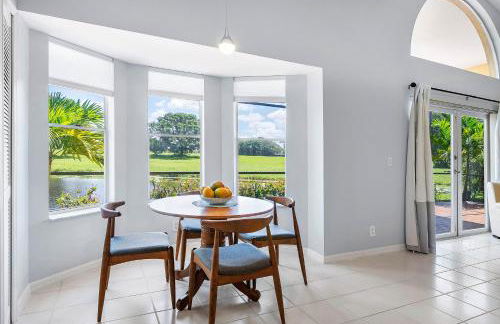 Cozy and Relaxing Retreat House - Photo 20