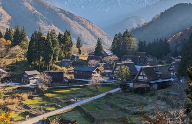 Discover Shirakawa-go, Gokayama and the Wood Carving Village of Inami - Full-Day Tour - Photo 1