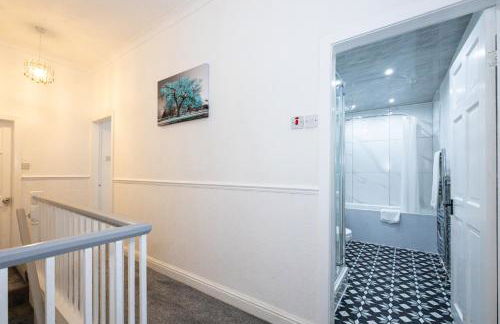 Cosy Four Bedroom Terrace Rishton - Foto 28