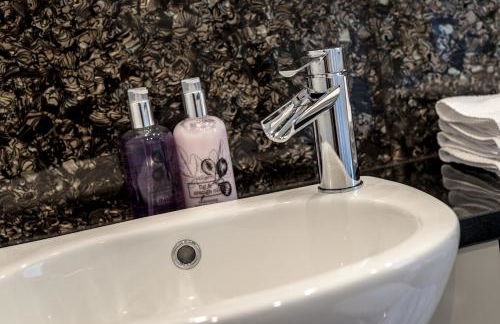 Gilmour's Entry Apartment - Photo 40