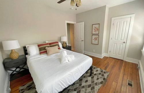 Full Building Huge Downtown Retreat Walkable to Everything - Foto 53