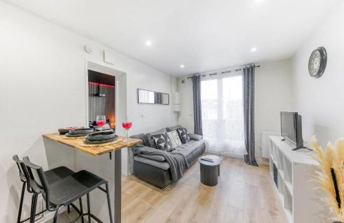 Appartement Cinéma Aéroport Orly - Parking gratuit & VTC - Foto 2