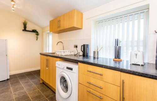 Two Bed Apartment RYTON With Free Parking - Foto 8