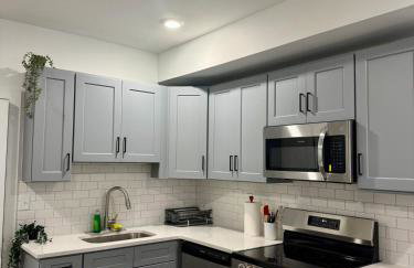 Cozy Retreat Near EWR with NYC access - Photo 1