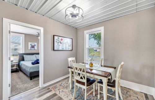 Lazy River Villa - Hottub! Fenced Yard! Fire Pit! - Foto 48