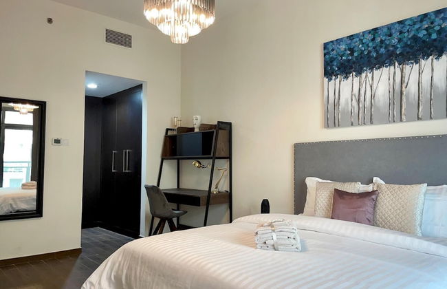 Elite LUX Holiday Homes - Spacious 2BR With Direct Metro Access in Al Furjan Dubai - Photo 11