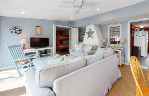 Cape Cod Beach Cottage - Foto 10