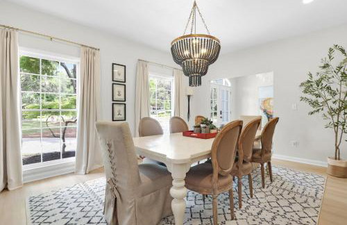 NEW! The White House, with 2 King Ensuites close to Parris Island and Downtown - Foto 9