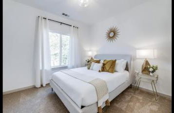 Stylish townhome near AT&T Stadium, Globe Life, Six Flags & More - Photo 22