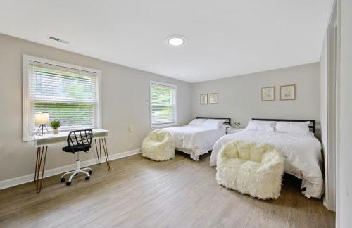 NEW Renovated 4BR Games Big Backyard Deck - Foto 3