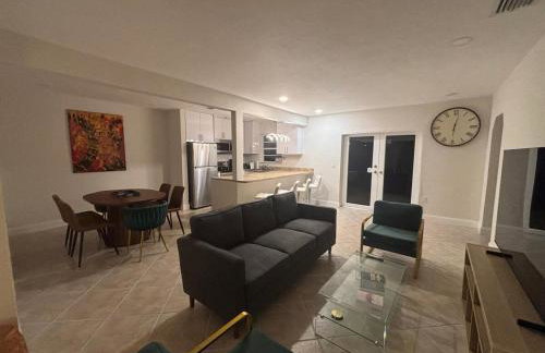 Close to the beach, in a quiet neighborhood - Foto 2