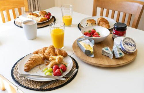 Luxury 3-Bedroom Escape, Timeless Charm, Near Monmouth Castle, Sleeps 6, Parking, Free WiFi - Foto 10