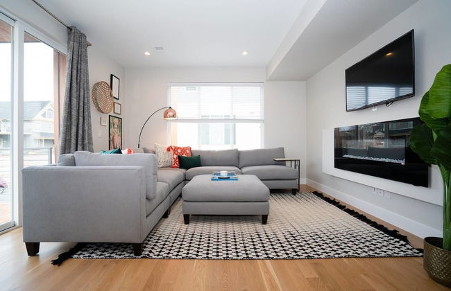 Frida's Abode Walk to the Stadium Rooftop View - Photo 1