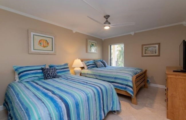 Beautiful Unit In One Of The Most Prestigious Condo Complex In Islamorada 2 Bedroom Condo by RedAwning - Photo 3