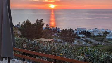 KIRA'S RESIDENCE PANORAMIC VIEW - Foto 1, sunbed