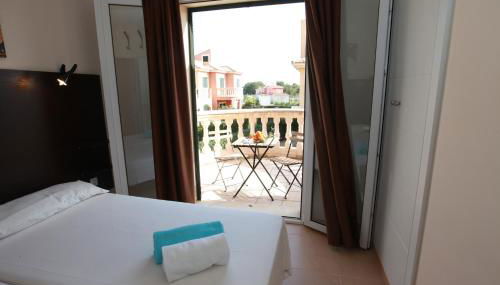 Residence Club Deluxe - Photo 3