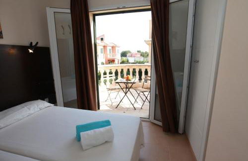 Residence Club Deluxe - Photo 3