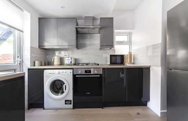 The Neasden Villas - Photo 15