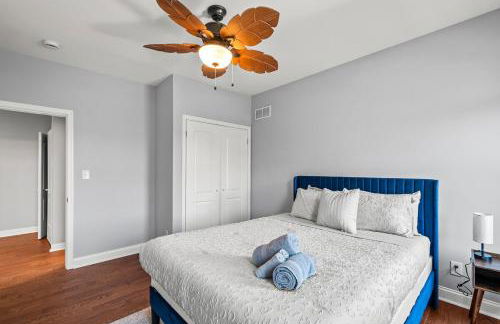 Elegant Reservoir Hill home with parking sleeps 8 - Foto 12