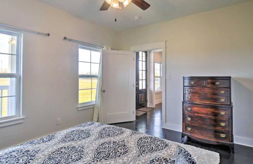 Spacious Texas Getaway with Fire Pit and Pond! - Foto 19