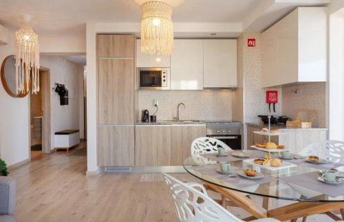 McRamé Design Apt Sea View, Beachfront, Swimming Pool, 2BDR, 2BAR, 6 pax, Praia da Rocha - Photo 5