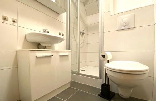 Gemütliche Unterkünfte für längeren Aufenthalt und Monteure inkl Balkon, Waschmaschine, WiFi, Küche und Parkplatz - Foto 21