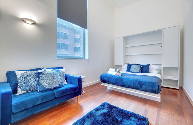 Crown Apartments By Week2Week - Photo 8