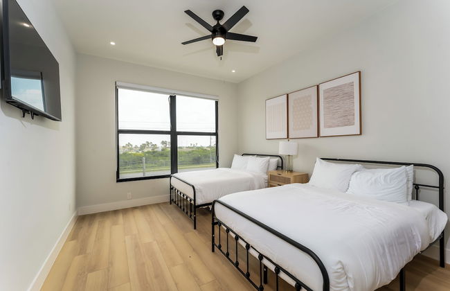 Spacious Bay - Photo 46