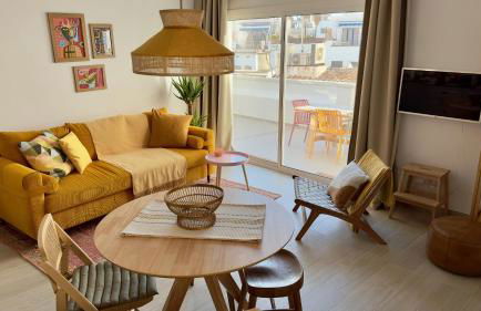 Penthouse in Historic Sitges -Big Terrace & Private Solarium - Foto 3