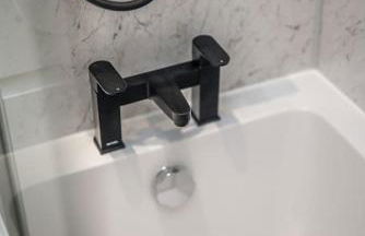 Sea View Luxury Apartment 3 bedrooms Free Parking - By Coast Apartments - Photo 16